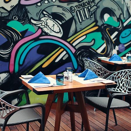 Mercure Jakarta Simatupang Экстерьер фото