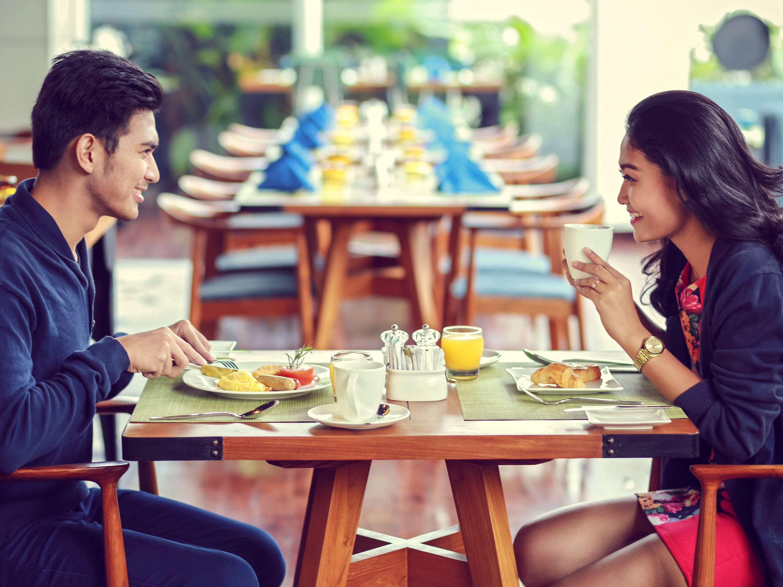 Mercure Jakarta Simatupang Экстерьер фото