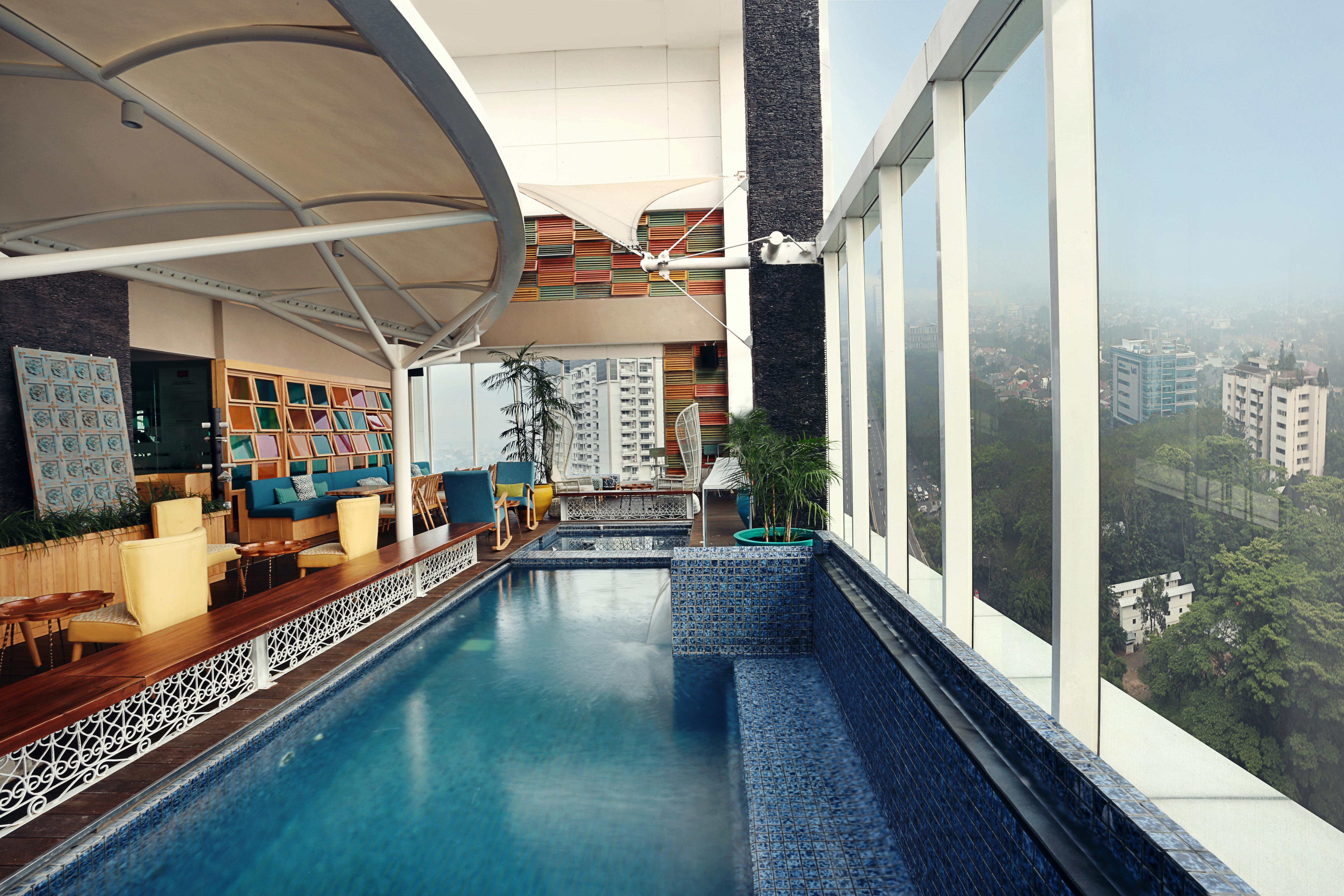 Mercure Jakarta Simatupang Экстерьер фото