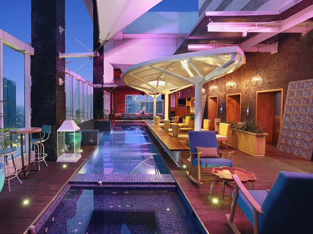 Mercure Jakarta Simatupang Экстерьер фото