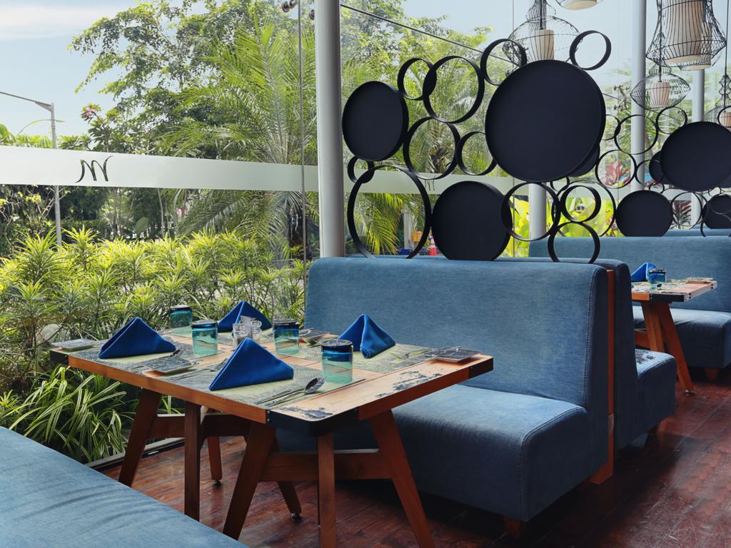 Mercure Jakarta Simatupang Экстерьер фото